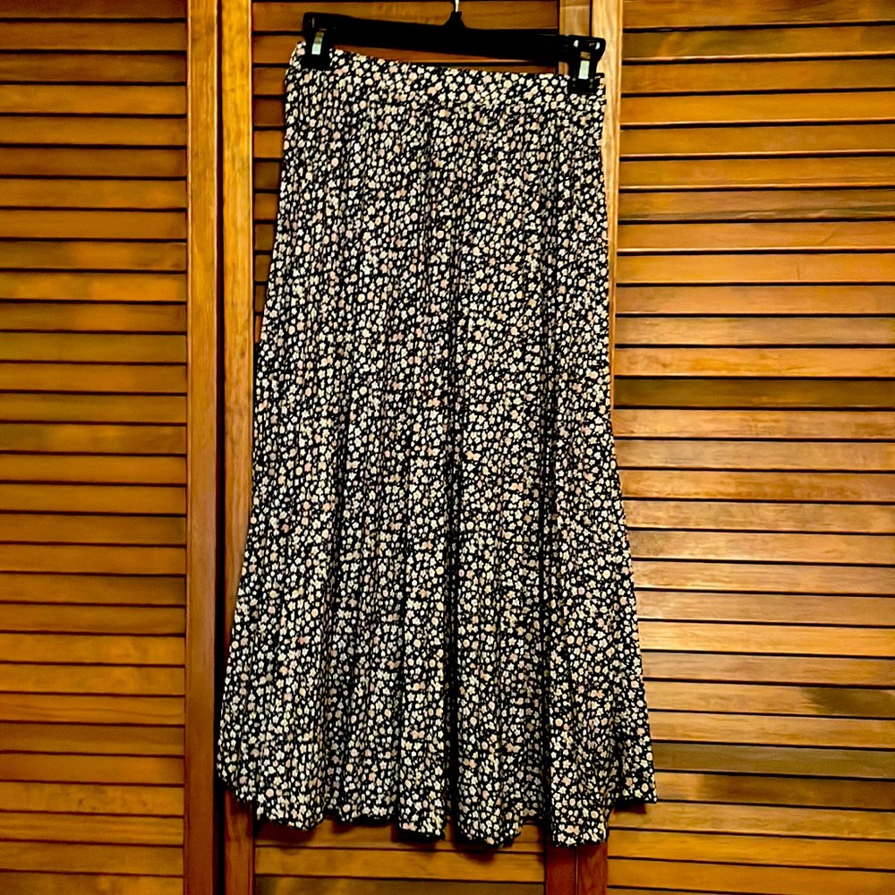 American Eagle pleated midi skirt